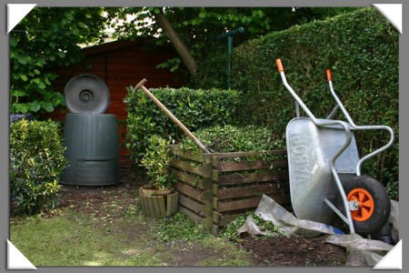 COMMENT SE  DÉBARRASSER  ÉCOLOGIQUEMENT  DE  SES  DÉCHETS  DE  JARDIN ?